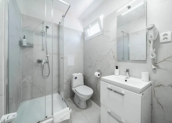 Konukevi Homer Slaný